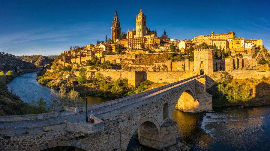 Los Mejores Lugares para Visitar en España (Que No Son Barcelona ni Madrid)
