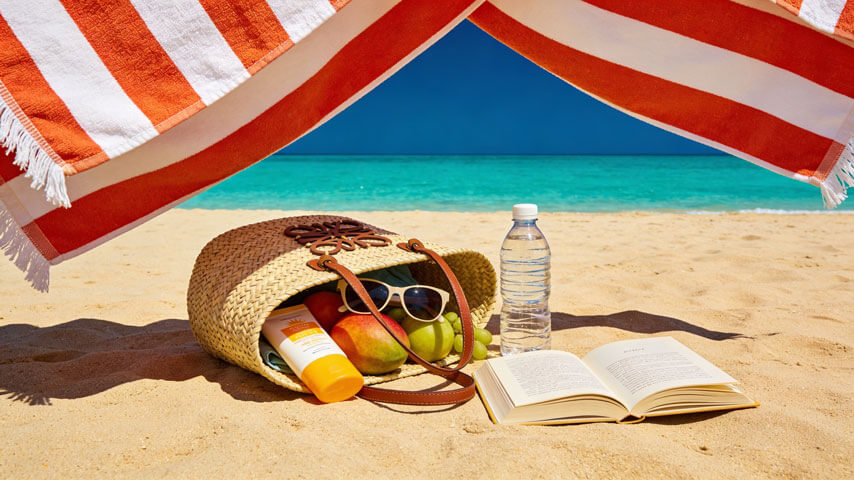 What to Take to the Beach: The Ultimate Summer Checklist